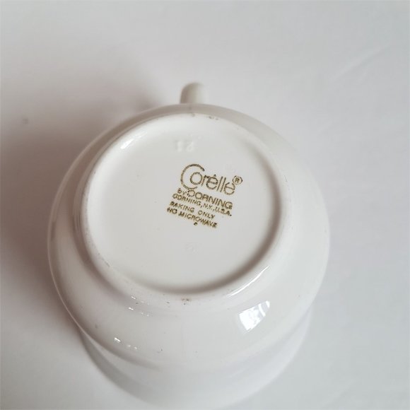 4 Vintage Corelle by Corning small coffee mugs. - Picture 4 of 5